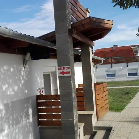 M0 Lakihegy Motel, Horgony U 10 Motel